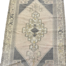Load image into Gallery viewer, 8&#39; 9&quot; x 4&#39;10&quot; Pink &amp; Grey Vintage Rug
